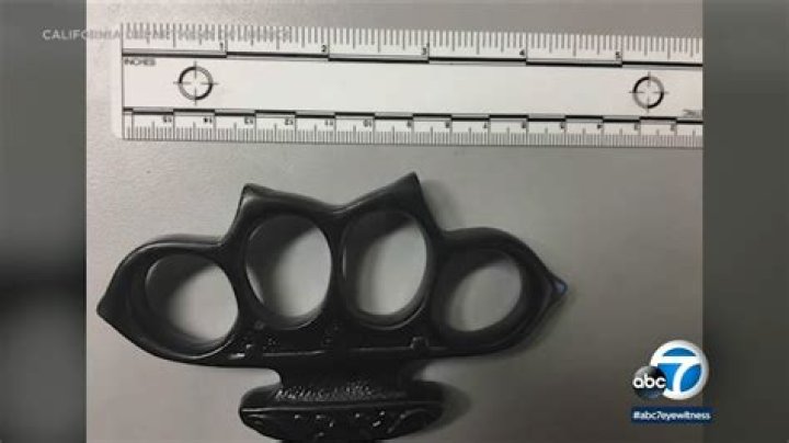 Are brass knuckles illegal in Mexico?