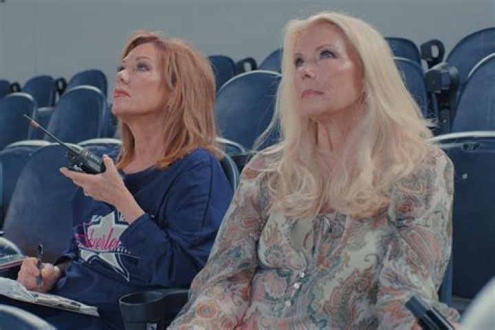 Are Judy Trammell and Kelli Finglass friends?