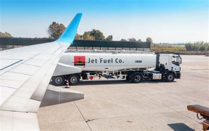 Can you use jet fuel in a car?
