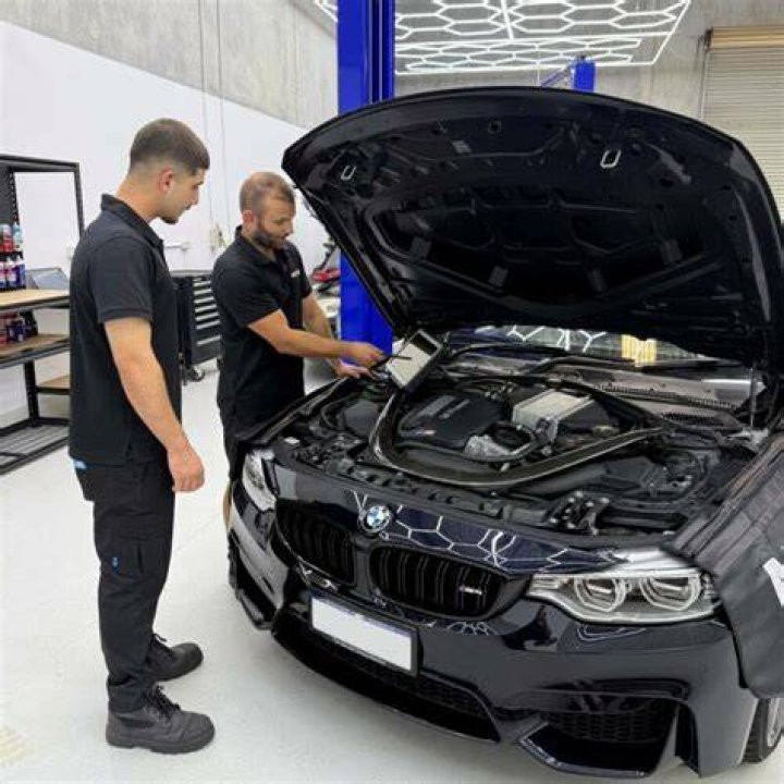 Do BMW auto gearboxes need servicing?