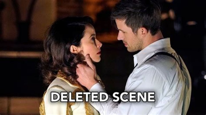 Does Lucy Kiss Wyatt?