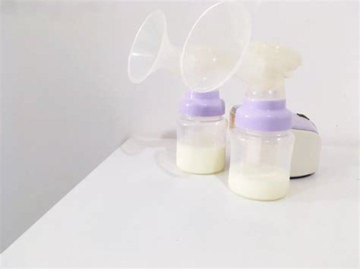 Does pumping make breast saggy?