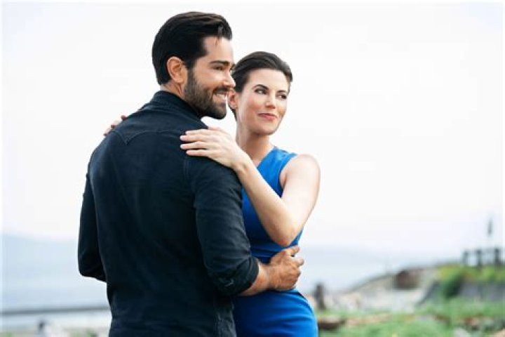 Is Jesse Metcalfe leaving Hallmark?