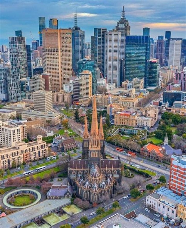 Is Melbourne more beautiful than Sydney?