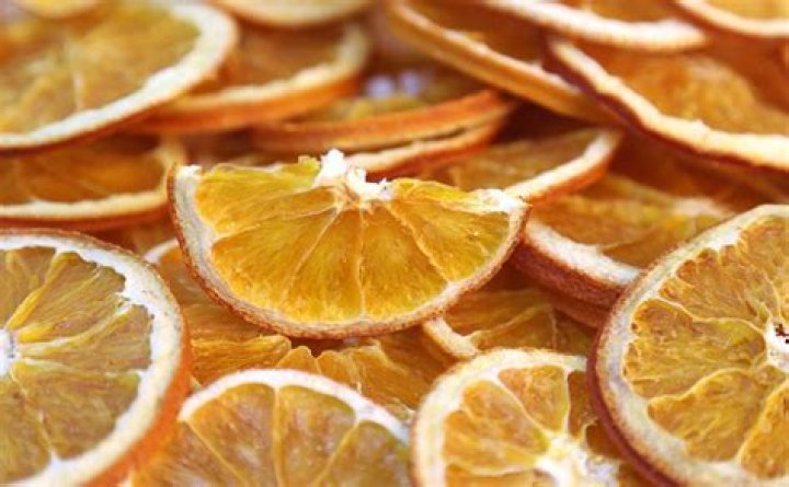 Is orange slices in water good for you?