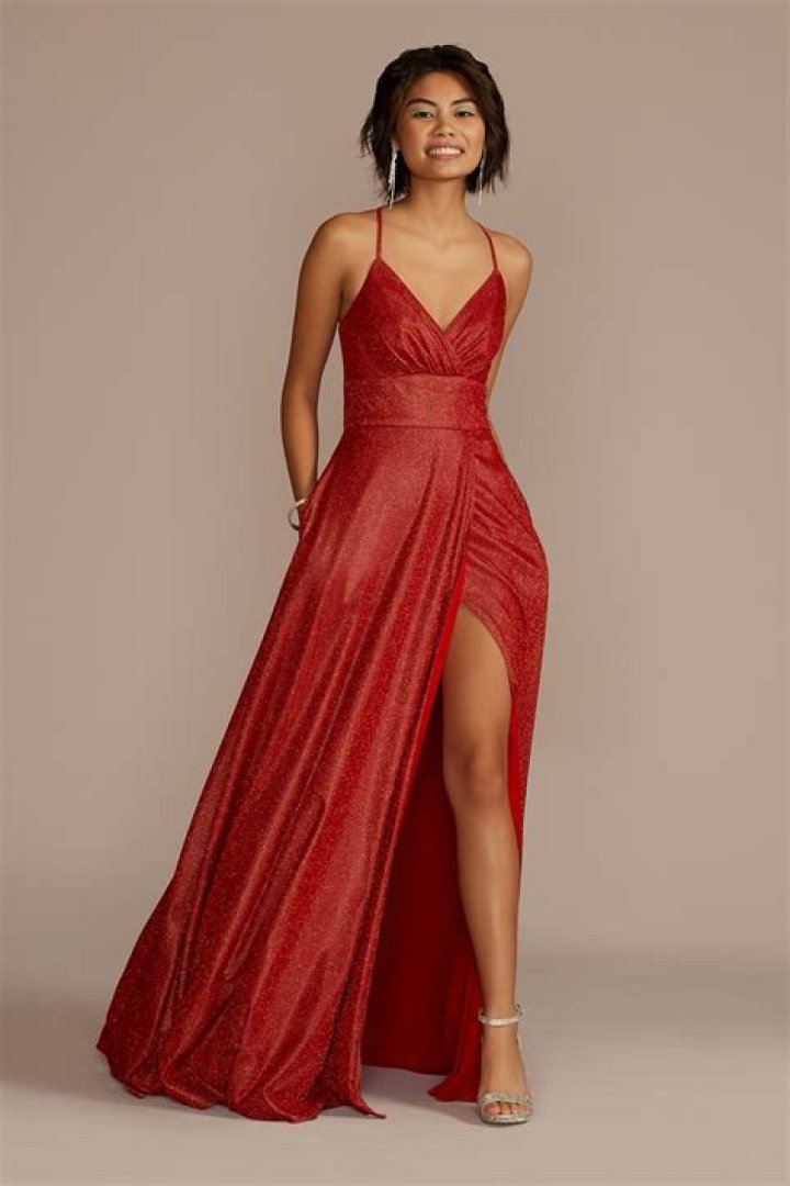 Is prom short or long dress?