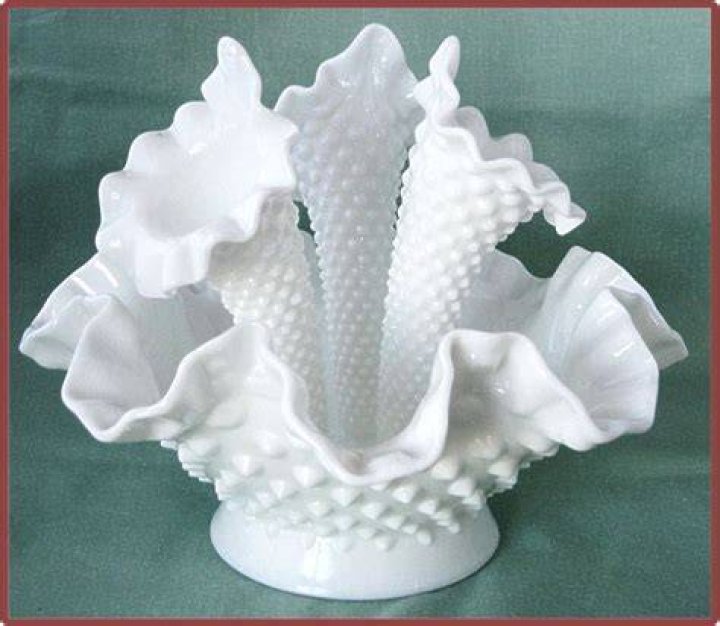 What is hobnail milk glass?