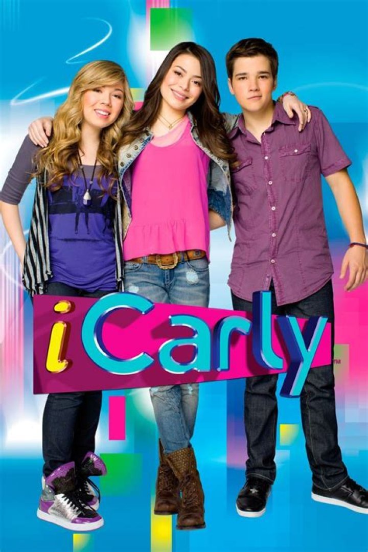 Where can I watch iCarly Season 2?