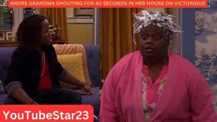 Who plays Andre Harris Grandma?